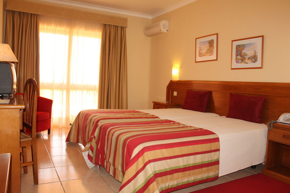 Mh Atlantico Hotel Atouguia Da Baleia Exterior photo